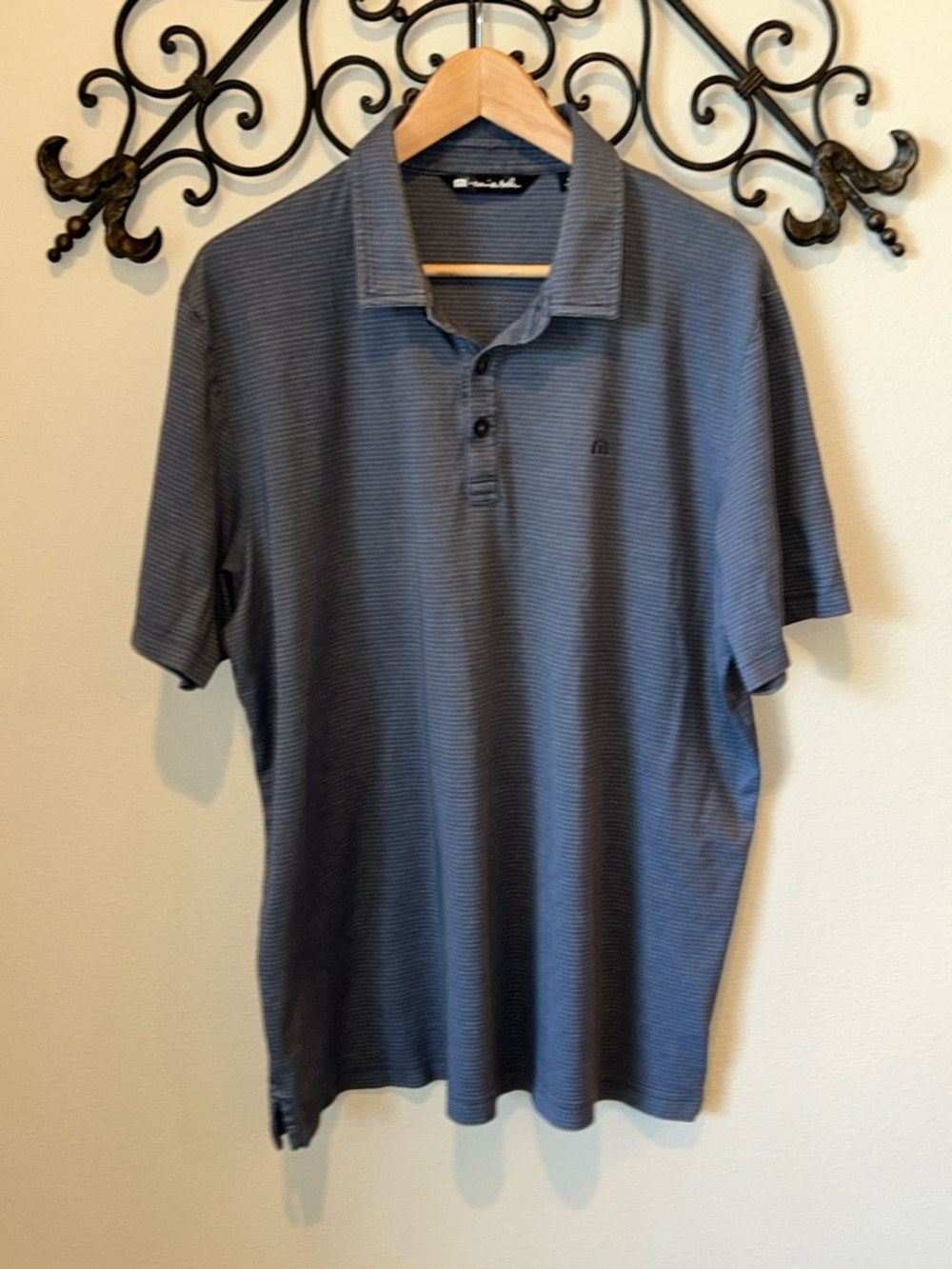 TRAVIS MATHEW MENS POLO SIZE XL
